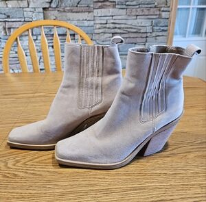 Vince Camuto Ackella Leather Tan Ankle Cowboy Boots